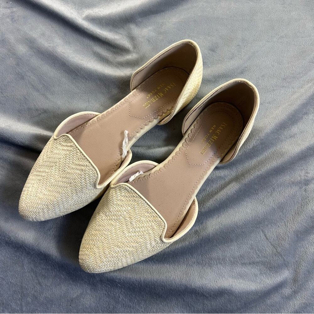 Isaac Mizrahi Pointed toe Flats size 6.5